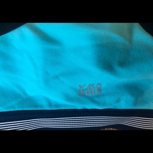 VS/VSX Wireless Sports Bra Aqua Sz. 34DD Supportive Yoga Exercise Stay Dry - Picture 4 of 6
